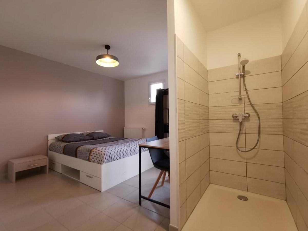 Villa 5 chambres - 3 salles de bain Etampes-sur-Marne Extérieur photo