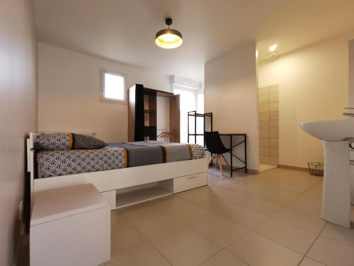 Villa 5 chambres - 3 salles de bain Etampes-sur-Marne Extérieur photo